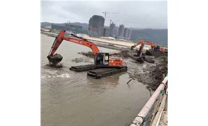 水上挖掘機(jī)作業(yè)完后應(yīng)即時檢查及保養(yǎng)